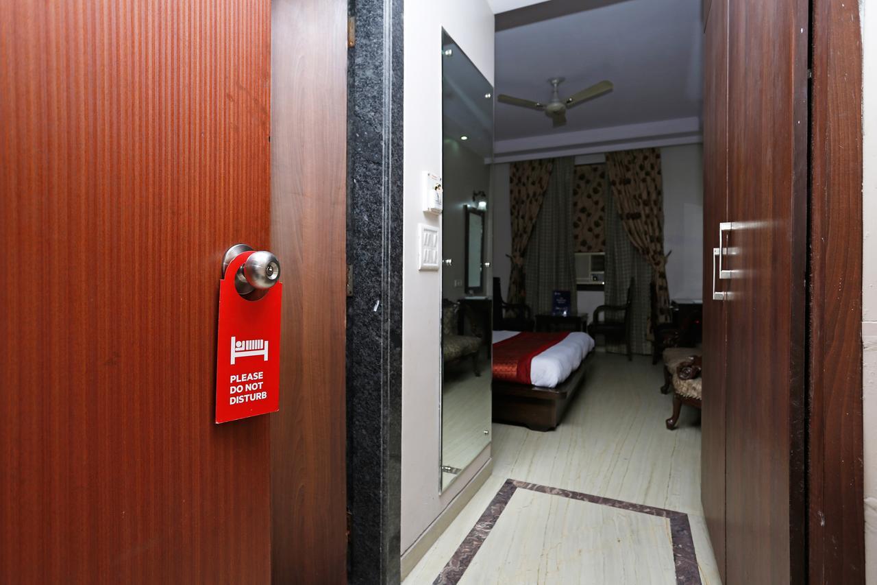 Oyo 5401 Hotel Mid Town New Delhi Eksteriør billede