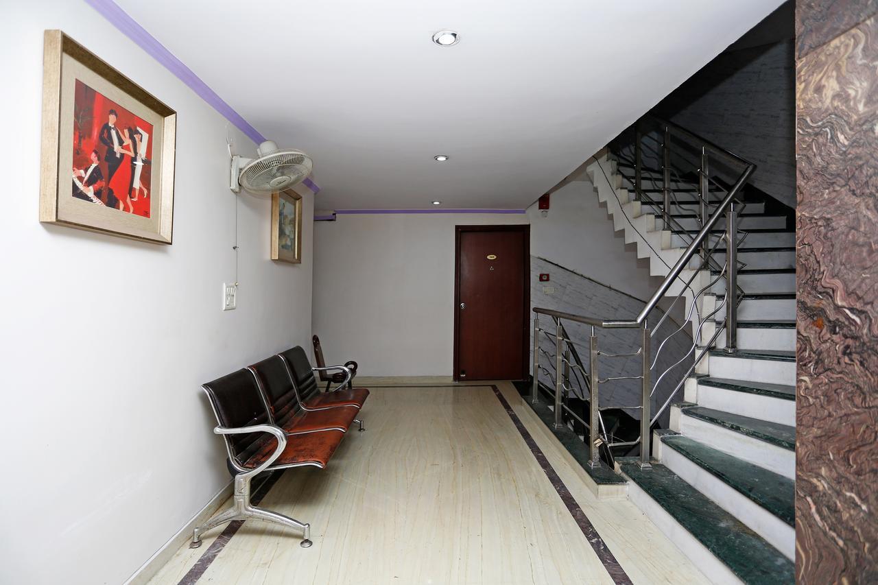 Oyo 5401 Hotel Mid Town New Delhi Eksteriør billede