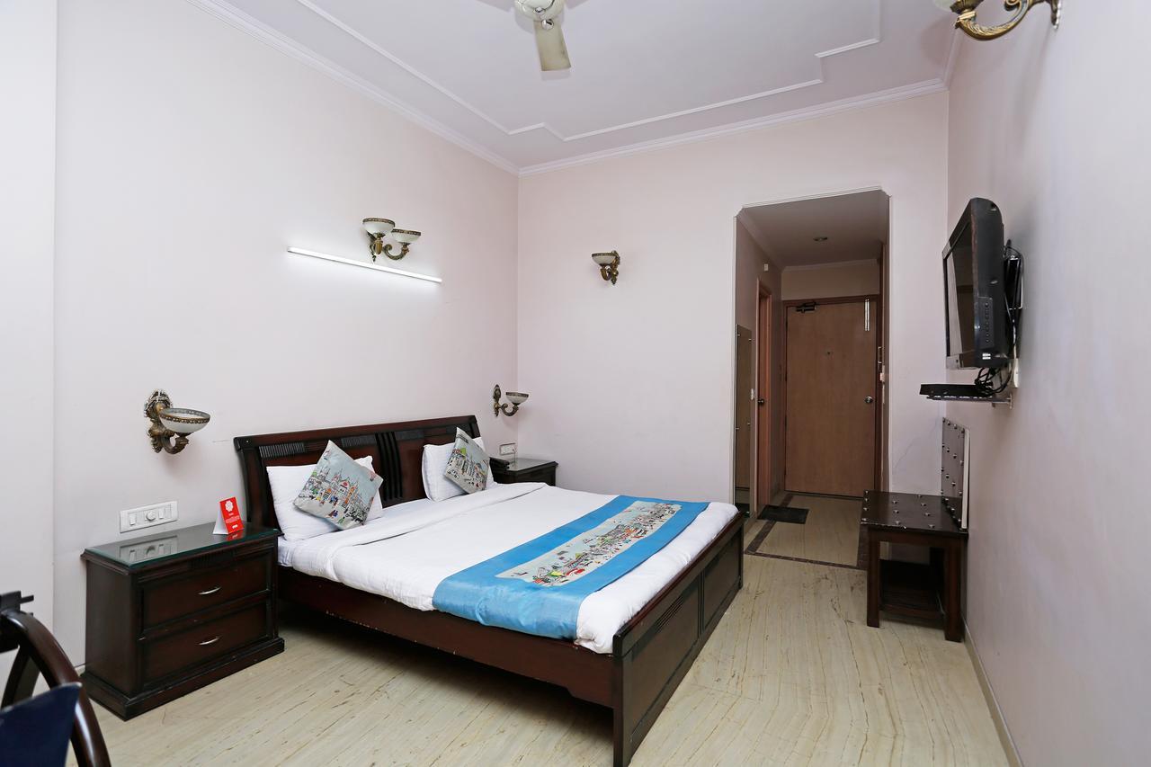 Oyo 5401 Hotel Mid Town New Delhi Eksteriør billede